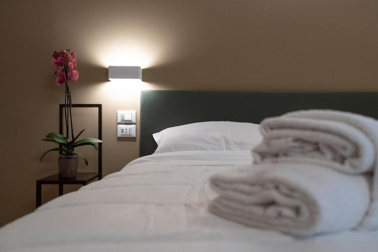Astoria Comfort Rooms Bolonia Exterior foto