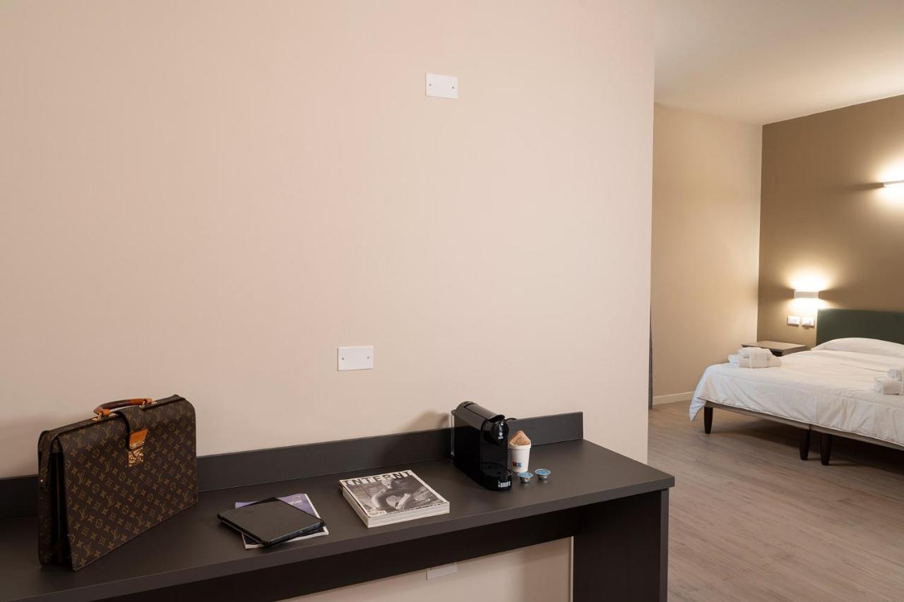 Astoria Comfort Rooms Bolonia Exterior foto