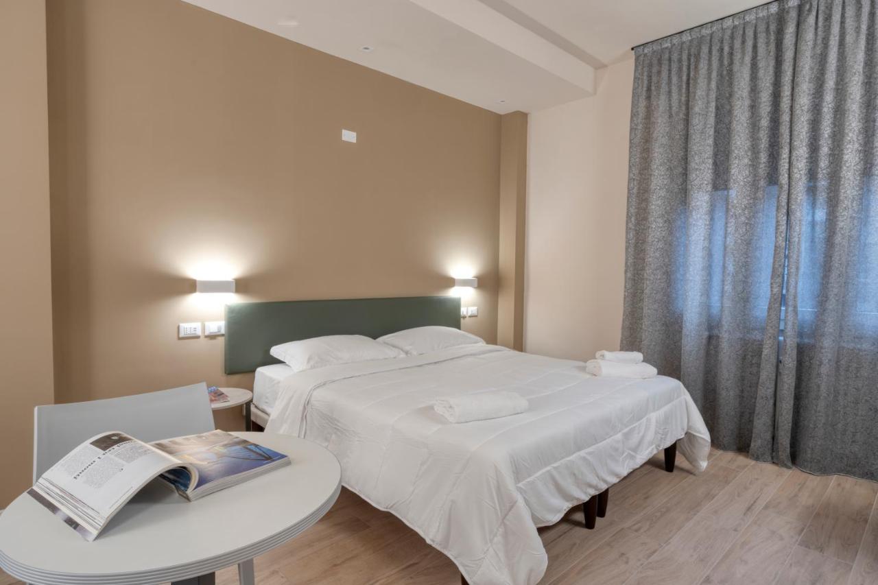 Astoria Comfort Rooms Bolonia Exterior foto