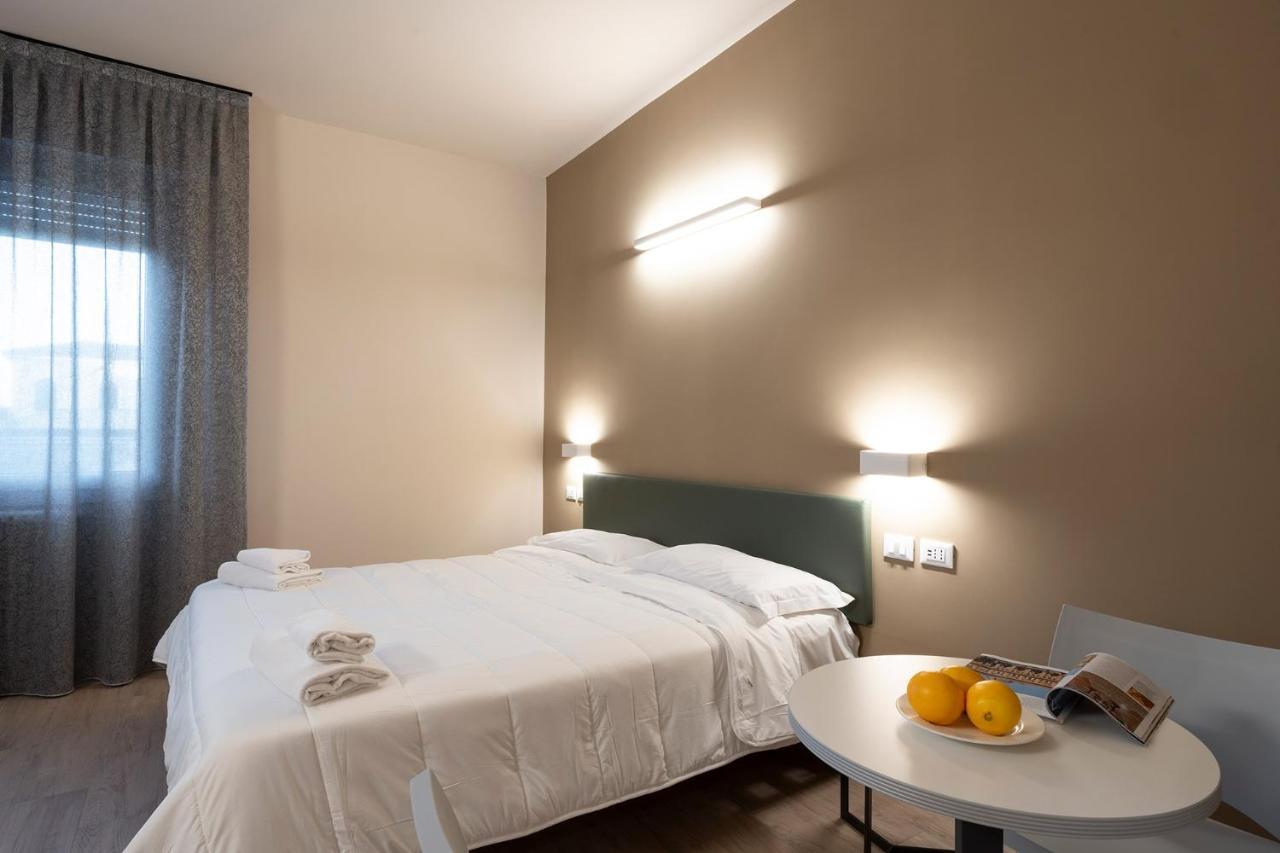 Astoria Comfort Rooms Bolonia Exterior foto